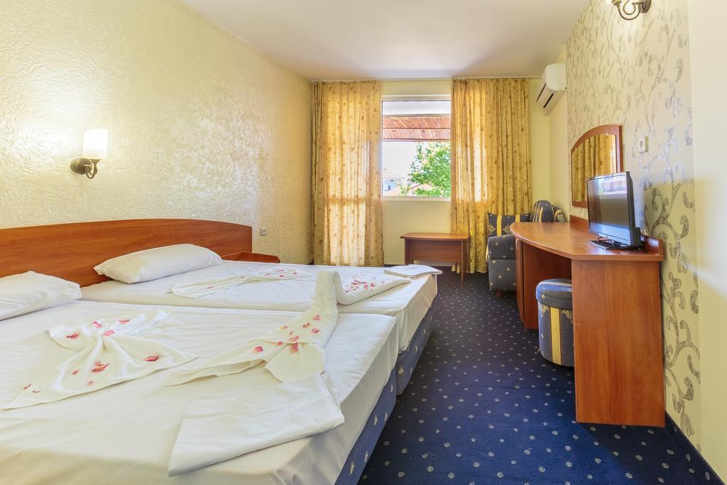 Hotel 체르노모레츠 외부 사진