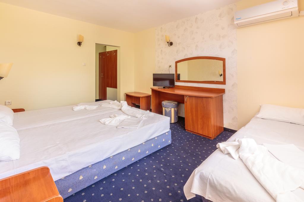 Hotel 체르노모레츠 외부 사진